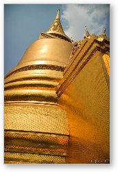 License: Phra Sri Rattana (Golden Chedi)