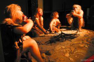 Cave men (Naturhistorisches Museum)