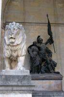 Statues in The Feldherrnhalle - Odeonsplatz (Odeon Square)