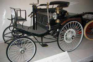 Old car inside Deutsches Museum
