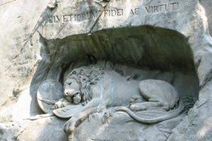 'Dying Lion of Luzern' - Monument in natural rock