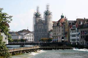 Jezuit Church under repairs