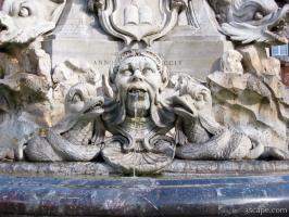 Sculpture fountain in front of the Pantheon