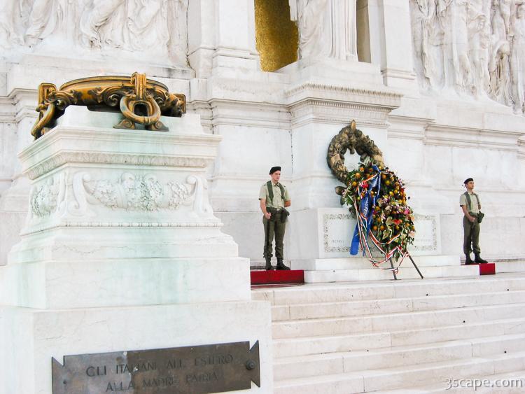 Salute to the unknown soldier - Monumento Vittorio Emanuele