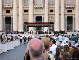 Pope John Paul II doing mass
