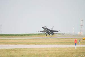 F-16 Falcon taking off