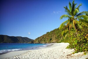 Cinnamon Bay Beach