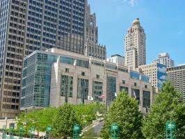 University of Chicago Gleacher Center
