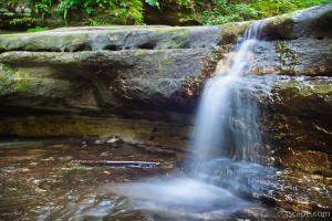 Very small waterfall (Matthiessen S.P.)