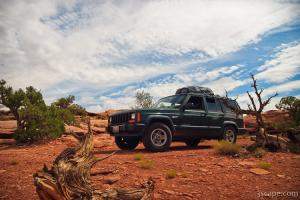 Jeep at the end of Mineral Point Road