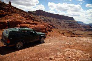 Jeep at Hurrah Pass (4700 ft)