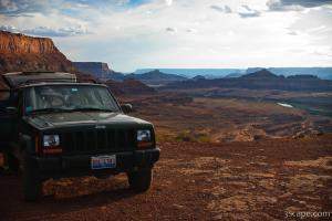 Jeep back at Hurrah Pass