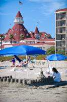 Making sand sculptures of the Del