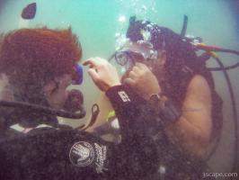 Going over new dive skills with students