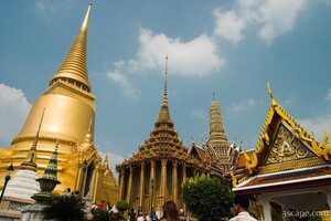 Phra Sri Rattana (Golden Chedi), Phra Mondop Library, and Prasat Phra Thep Bidon (Royal Pantheon)