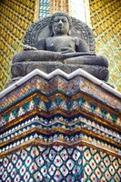 Statue at Phra Mondop Library