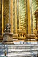Statue at Phra Mondop Library