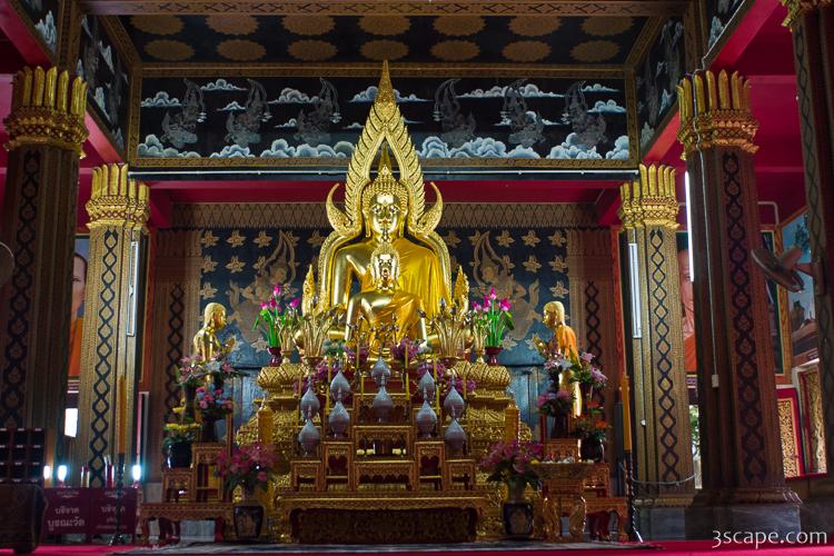 Buddha at Wat Phan On