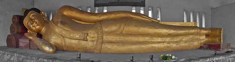 Reclining Buddha at Wat Chedi Luang