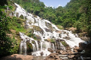 Mae Ya Waterfall