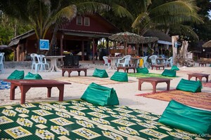 Resorts had their comfortable blankets set out all over the beach