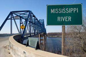 Savanna Sabula Bridge over Mississippi River