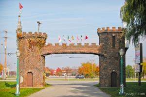 Previous: Entrance to the Dutch Village