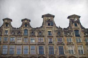 Bell gables