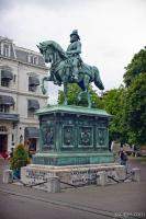 Statue at the palace