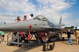 Lockheed F-16 Fighting Falcon