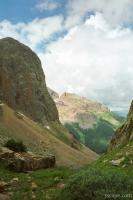 The gorge described in the previous picture