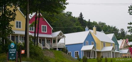 Next: Colorful houses in St. Irenee, Quebec
