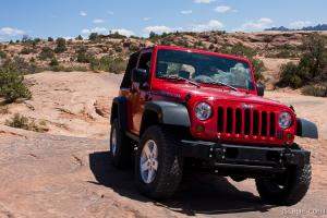 Jeep Rubicon on Fins N Things slickrock 4x4 trail