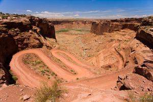 Mineral Bottom road switchback