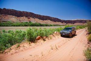 Toyota 4Runner on Mineral Bottom road