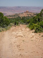 Mountain biking on Porcupine Rim trail Mountain biking on Porcupine Rim trail