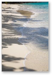 License: Clean white sand on Salomon Beach