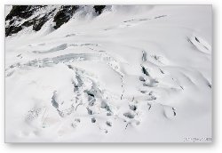 License: Crevasses in glacier