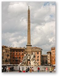 License: Fountain of the four Rivers and obelisk in Piazza Navona