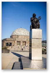 License: Statue of Nicolas Copernicus in front of Adler Planetarium