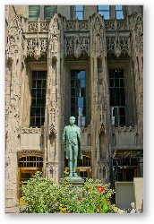 License: Front entrance of Tribune Tower