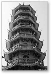 License: Chinese style pagoda (Mahathat Chedi Prajonchatri Thai-Chin Charoen)