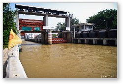 License: One of the locks between Chao Phraya (River) and the canals (khlongs)