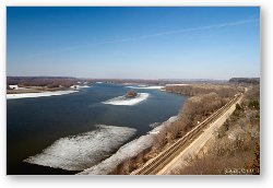 License: Mississippi River still partly frozen