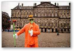 License: Mask living statue in Dam Square