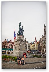 License: Statue in Markt - 13th century market square
