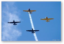 License: Warbirds flying in formation