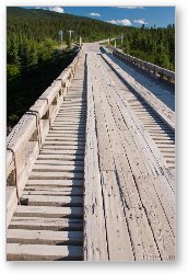 License: Small wooden bridge over Riviere Hart Jaune