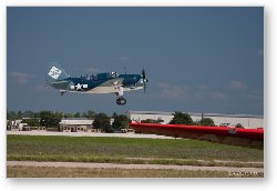 License: 1945 Curtiss SB2C-5 Helldiver NX92879