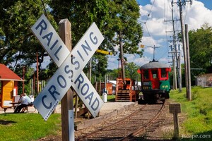 Railroad Crossing - Fox River Trollley Museum